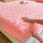 1pc Winter Warm Bed Sheet with Elastic Band Single/Queen/King Mattress Cover Thick Coral Fleece Fluffy Fitted Bed Sheets for Bed
